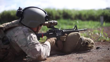 Calificación-De-Armas-De-Los-Soldados-Del-Ejército-De-EE.-UU.-Mediante-Gafas-De-Visión-Nocturna-Y-Tecnología-De-Escaneo-De-Sensor-Térmico