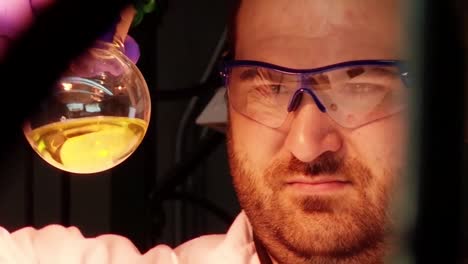 A-Scientist-In-The-Lab-Inspects-Crude-Oil-Samples-Derived-From-Algae-1