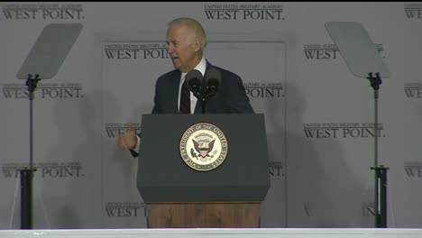 Vizepräsident-Joe-Biden-Und-Kadetten-An-Der-West-Point-Military-Academy-Abschluss--Und-Antrittszeremonien-2