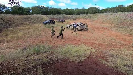 Dos-Hombres-Táctico-De-Control-Aéreo-Partido-Aviadores-Equipo-Puntería-Desafío-De-Tiro-Desafío-Relámpago-Texas-1