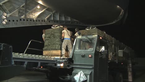A-Us-Air-Force-Crew-Prepares-A-C17-Globemaster-For-An-Airdrop-Mission-1
