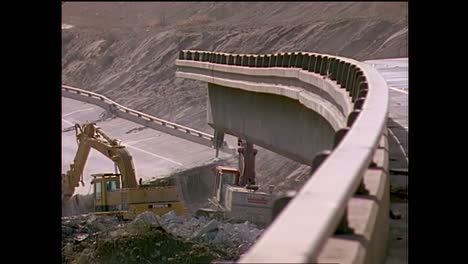 Filmmaterial-Vom-Einsturz-Der-Northridge-Erdbebenautobahn-Von-1994-5