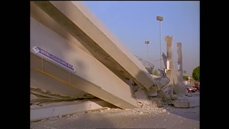 Szenen-Eines-Eingestürzten-Einkaufszentrums-Während-Des-Northridge-Erdbebens-Von-1994-1