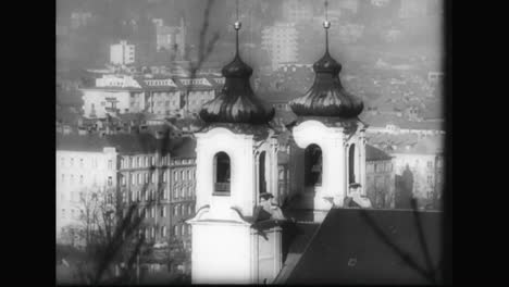 A-Policeman-In-Innsbruck-Speaks-10-Languages-And-Helps-Tourists-At-The-1964-Winter-Olympic-Games