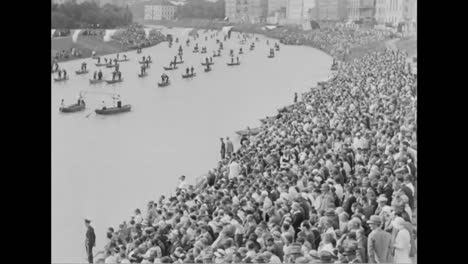 Die-österreichische-Polizei-Nimmt-1931-Unsinkbare-Wasserski-Als-Teil-Ihrer-Sicherheitsausrüstung-Auf