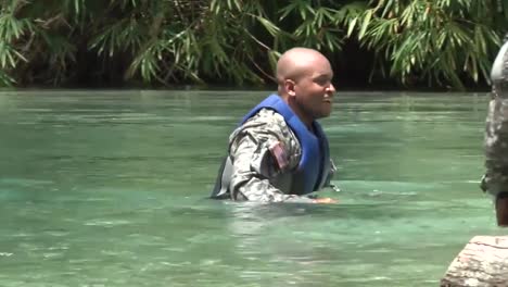 Us-Army-And-National-Guard-Troops-Train-Jamaicans-In-Basic-Jungle-Survival-Skills-1