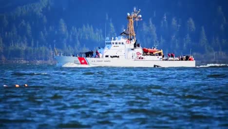 The-Coast-Guard-Patrols-The-Columbia-River-In-Oregon-1