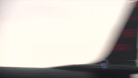 Das-Spionageflugzeug-U2-Landet-Auf-Einer-Landebahn-1