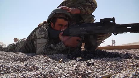 Afghan-Troops-Train-With-Us-Soldiers-Who-Teach-Them-How-To-Use-Advanced-Weapons-1