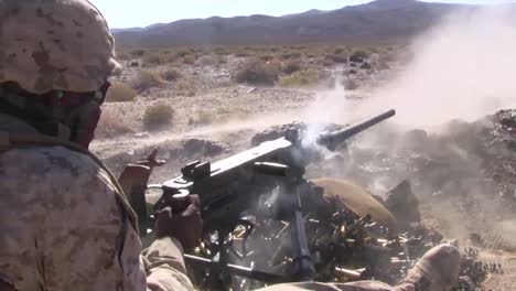 Marines-Feuern-Die-M240-Maschinengewehre-In-Einer-Trainingsübung-In-Afghanistan-Ab-2