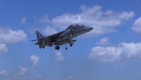 Marine-Harrier-Flugzeuge-In-Aktion-1