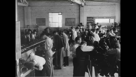 Students-Learn-To-Become-Pilots-At-American-Airlines-Pilot-School-In-1939