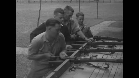 Gewehr-Asse-Treten-1939-An