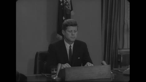 El-Presidente-Kennedy-Pronuncia-Un-Discurso-Sobre-La-Igualdad-De-Derechos-Para-Todos-En-1963.