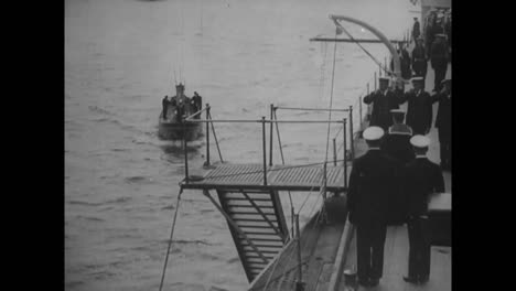 Naval-Officers-Salute-Other-Officers-Boarding-The-Vessel-In-1918