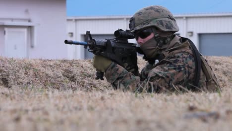 Marines-Conduct-A-Simulated-Raid-Of-A-Building-1