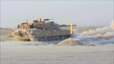 Abrams-Panzer-Brände-Während-Des-Irak-Krieg
