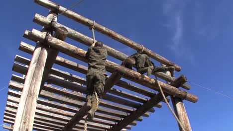 Los-Marines-En-Entrenamiento-Básico-Compiten-En-Varios-Ejercicios-De-Entrenamiento-3