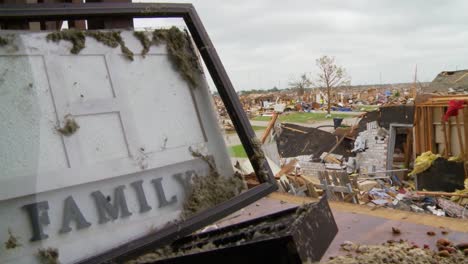 Residents-Pick-Through-The-Ruins-Of-Their-Homes-After-The-Devastating-2013-Tornado-In-Moore-Oklahoma-10