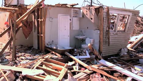 A-2011-Tornado-Devastates-Tuscaloosa-Alabama-7