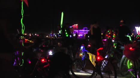 Escenas-Nocturnas-Del-Festival-Del-Hombre-Ardiente-De-2014-En-El-Desierto-De-Black-Rock-De-Nevada-1