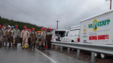 Soldiers-And-National-Guard-Troops-Assist-In-Search-And-Rescue-Operations-Following-A-Huge-Landslide-In-Oso-Washington