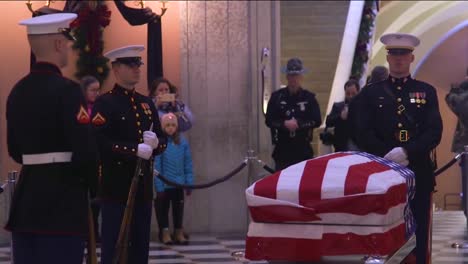 El-Astronauta-John-Glenn-Funeral-De-Estado-Formal-Con-La-Guardia-Militar-7