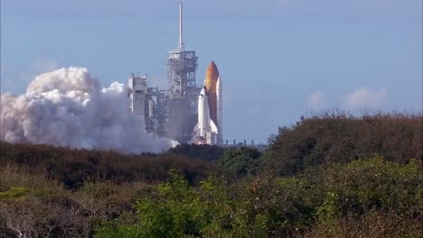 Das-Space-Shuttle-Hebt-Von-Cape-Canaveral-Florida-Ab