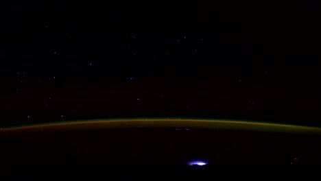 Komet-Lovejoy-Von-Bord-Der-Internationalen-Raumstation-Aus-Gesehen