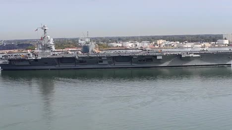 Antenne-über-Der-Uss-Gerald-Ford-Unterwegs-Auf-See-In-Der-Nähe-Von-Newport-Nachrichten-Virginia-News