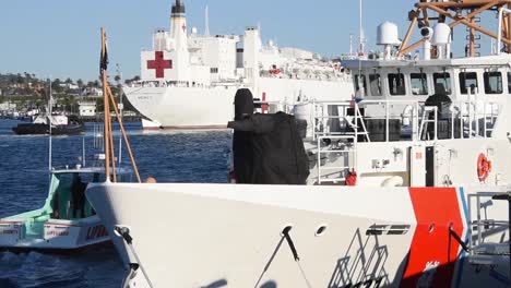 Us-Navy-Hospital-Ship-Mercy-Arrives-In-Los-Angeles-To-Fight-The-Coronavirus-Covid19-Virus-Outbreak-1