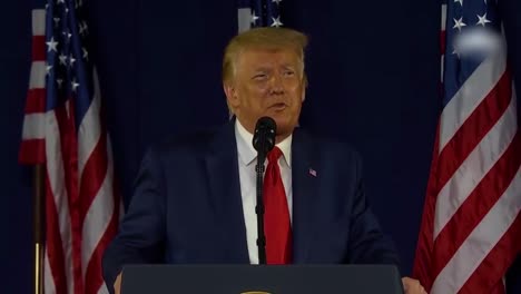 US-Präsident-Donald-Trump-Rede-Zur-Wahlkampfveranstaltung-Kündigt-An,-Dass-Er-Bundesstatuen-Und-Denkmäler-Schützen-Wird-Protect