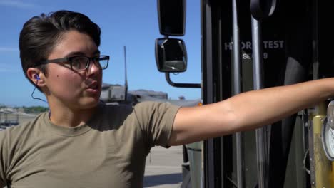 Us-Air-Force-Airmen-Of-the-1St-Special-Ops-Logistical-Readiness-Squadron-Fuel-Aircraft-At-Hurlburt-Field-Florida