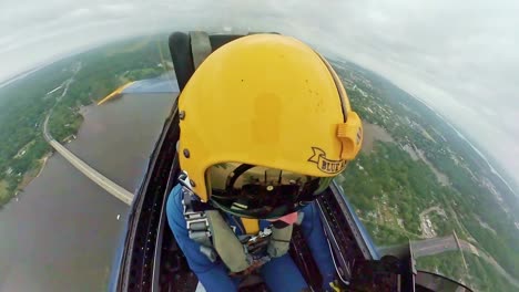 Una-Vista-Desde-La-Cabina-Del-Escuadrón-De-Demostración-De-Vuelo-De-La-Marina-De-Los-EE.-UU.Los-Blue-Angels-En-Acción-1