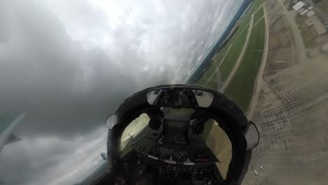 F16-Viper-Y-51-Mustang-Desde-La-Cabina-Del-A10-Thunderbolt-Durante-Un-Vuelo-Heritage-Sobre-Sumter-Carolina-Del-Sur-2