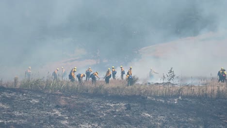 Oregon-Nationalgardisten-Absolvieren-Die-Ausbildung-Zum-Wildland-Brush-Fire-Feuerwehrmann,-Um-Ihre-Rote-Karte-Zu-Verdienen-–-Salem-Oregon-2