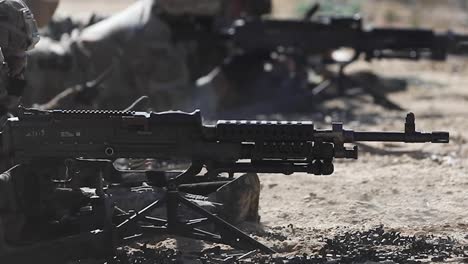 Slow-Motion-Us-Army-Soldiers-Infantry-Leadership-Course-Using-M240B-Machine-Guns-At-Mcguiredixlakehurst-Nj-2