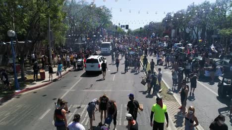 Vista-Aérea-Huge-Street-Party-And-Festival-Atomosphere-Break-Out-During-A-Black-Lives-Matter-Blm-Protest