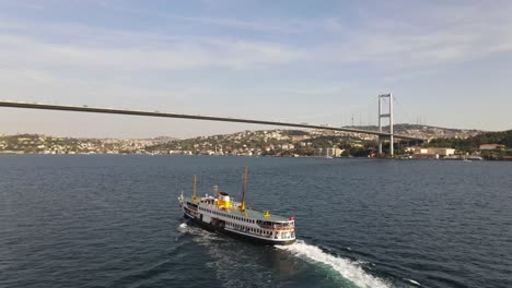 Fähre-Istanbul-Brücke-1
