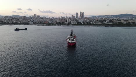 Ship-With-City-View-1