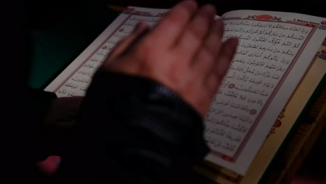 Sunlight-Shines-On-Quran-In-Mosque