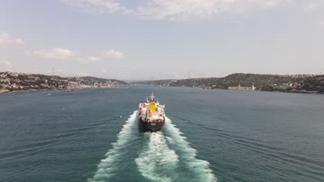 Transporte-Marítimo-Barco-Drone-Vista-3