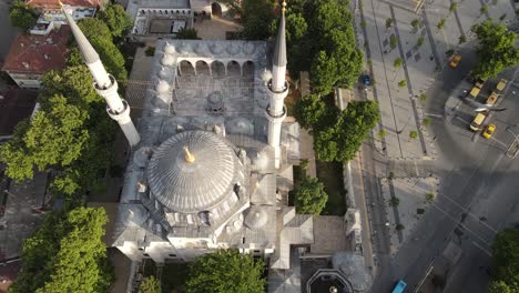 Vista-Aérea-De-La-Mezquita-De-Yeni-Valide-Estambul
