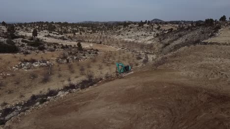 Heavy-Equipment-Operator-Working