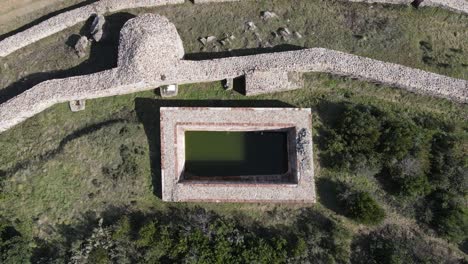 Cisterna-De-Agua-Medieval-Histórica
