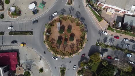 Vehicles-Moving-Roundabout