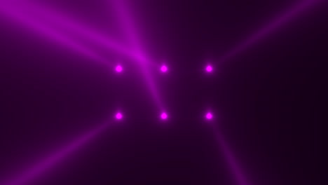 Animationsbewegung-Lila-Leuchtende-Scheinwerferstrahlen-Auf-Dunklem-Hintergrund-In-Stufe-1