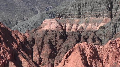 Argentinien-Braune-Rosa-Und-Graue-Farben-Auf-Rocks-Pan