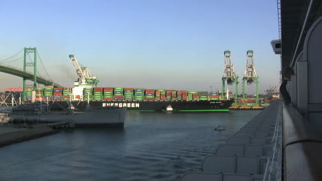 Los-Angeles-Kalifornien-Containerschiff-Ca
