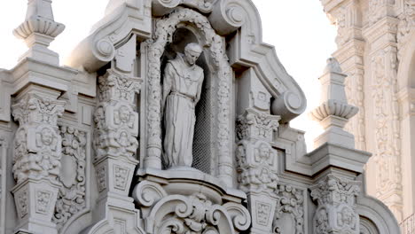 San-Francisco-California-statue-of-Saint-Francis